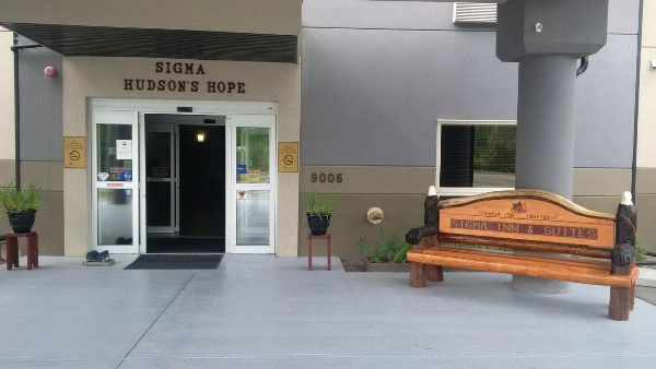 Sigma Inn & Suites Hudson's Hope image 2